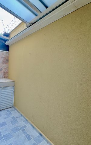 Casa de condomínio à venda com 81m², 3 quartos e 2 vagas Casa de condomínio à venda com 81m², 3 quartos e 2 vagasQuintal