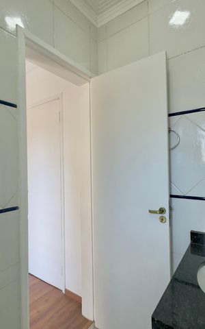 Casa de condomínio à venda com 81m², 3 quartos e 2 vagas Casa de condomínio à venda com 81m², 3 quartos e 2 vagasBanheiro 1