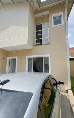 Casa de condomínio à venda com 81m², 3 quartos e 2 vagas Casa de condomínio à venda com 81m², 3 quartos e 2 vagasGaragem