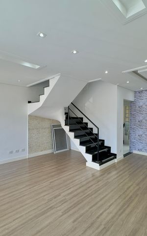 Casa de condomínio à venda com 81m², 3 quartos e 2 vagas Casa de condomínio à venda com 81m², 3 quartos e 2 vagasSala