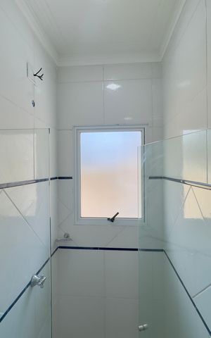 Casa de condomínio à venda com 81m², 3 quartos e 2 vagas Casa de condomínio à venda com 81m², 3 quartos e 2 vagasBanheiro 1
