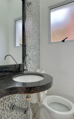 Casa de condomínio à venda com 81m², 3 quartos e 2 vagas Casa de condomínio à venda com 81m², 3 quartos e 2 vagasLavabo
