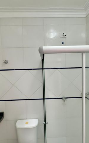 Casa de condomínio à venda com 81m², 3 quartos e 2 vagas Casa de condomínio à venda com 81m², 3 quartos e 2 vagasBanheiro 1