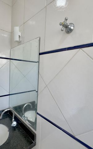 Casa de condomínio à venda com 81m², 3 quartos e 2 vagas Casa de condomínio à venda com 81m², 3 quartos e 2 vagasBanheiro 1