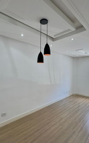 Casa de condomínio à venda com 81m², 3 quartos e 2 vagas Casa de condomínio à venda com 81m², 3 quartos e 2 vagasSala