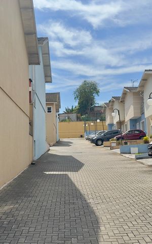 Casa de condomínio à venda com 81m², 3 quartos e 2 vagas Casa de condomínio à venda com 81m², 3 quartos e 2 vagasÁrea comum