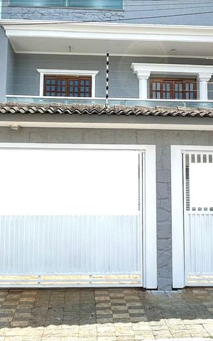 Casa para alugar com 400m², 5 quartos e 6 vagasPlaca instalada na fachada do imóvel 
