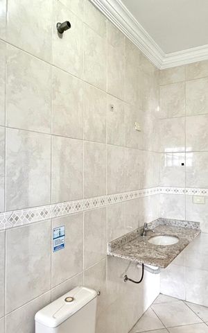 Casa para alugar com 400m², 5 quartos e 6 vagasBanheiro 1