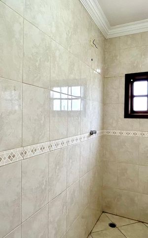 Casa para alugar com 400m², 5 quartos e 6 vagasBanheiro 1