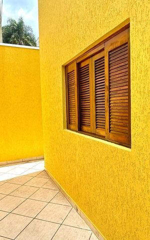 Casa para alugar com 400m², 5 quartos e 6 vagasQuintal
