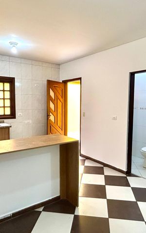 Casa para alugar com 400m², 5 quartos e 6 vagasCozinha