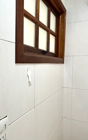 Casa para alugar com 400m², 5 quartos e 6 vagasBanheiro 5