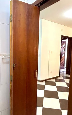 Casa para alugar com 400m², 5 quartos e 6 vagasBanheiro 4