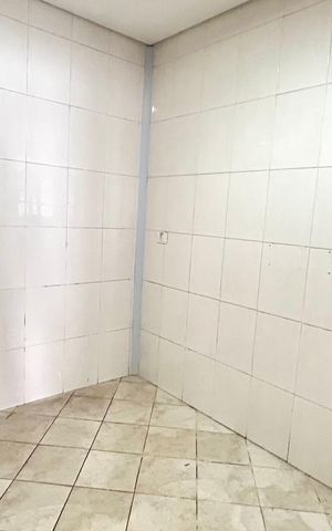 Casa para alugar com 400m², 5 quartos e 6 vagasCozinha