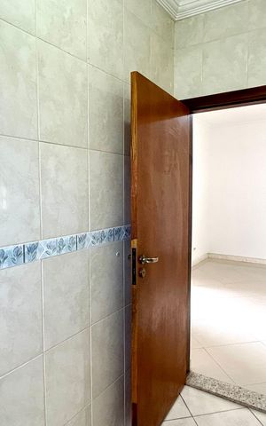 Casa para alugar com 400m², 5 quartos e 6 vagasBanheiro 2