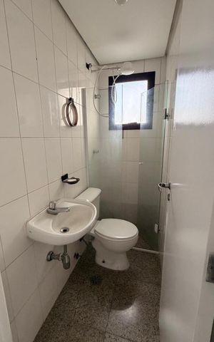 Apartamento para alugar com 288m², 4 quartos e 4 vagas Apartamento para alugar com 288m², 4 quartos e 4 vagasBanheiro