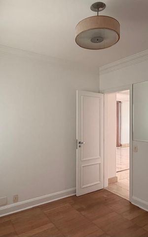 Apartamento para alugar com 288m², 4 quartos e 4 vagas Apartamento para alugar com 288m², 4 quartos e 4 vagasQuarto