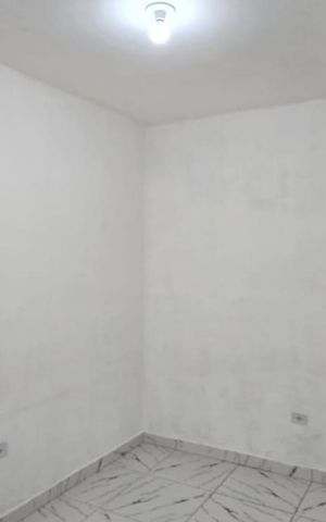 Casa para alugar com 40m², 1 quarto e sem vaga Casa para alugar com 40m², 1 quarto e sem vagaSala