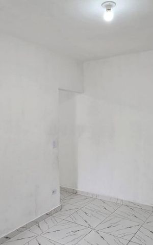 Casa para alugar com 40m², 1 quarto e sem vaga Casa para alugar com 40m², 1 quarto e sem vagaSuíte