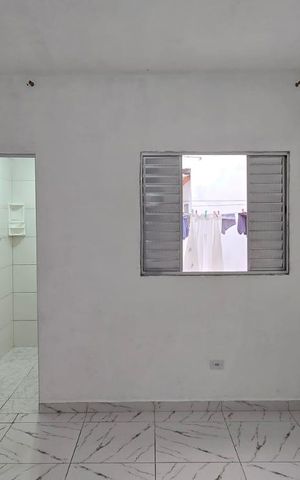 Casa para alugar com 40m², 1 quarto e sem vaga Casa para alugar com 40m², 1 quarto e sem vagaSuíte