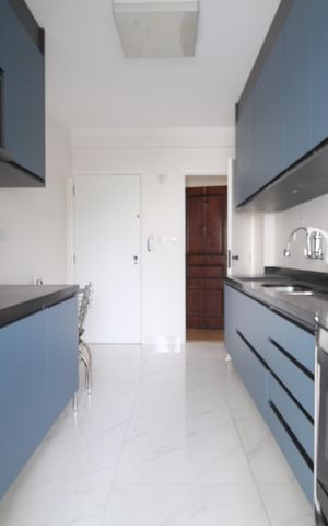 Apartamento para alugar com 90m², 2 quartos e 2 vagasCozinha - Armários