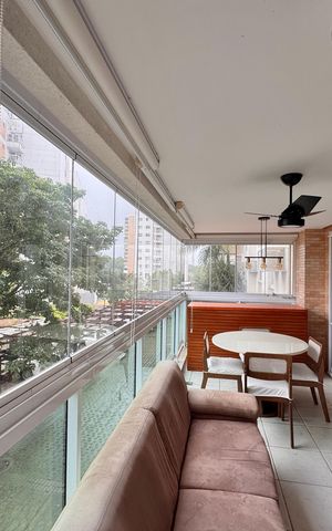 Apartamento para alugar com 107m², 2 quartos e 2 vagas Apartamento para alugar com 107m², 2 quartos e 2 vagasVaranda