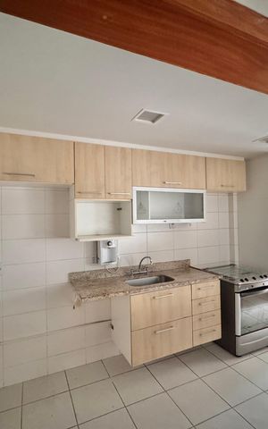 Apartamento para alugar com 107m², 2 quartos e 2 vagas Apartamento para alugar com 107m², 2 quartos e 2 vagasCozinha e ÁCozinha e Área de Serviçorea de Serviço