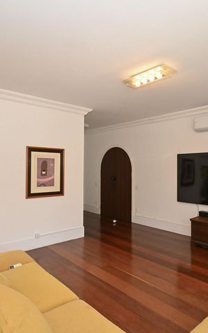 Casa para alugar com 380m², 4 quartos e 3 vagasSala de Tv