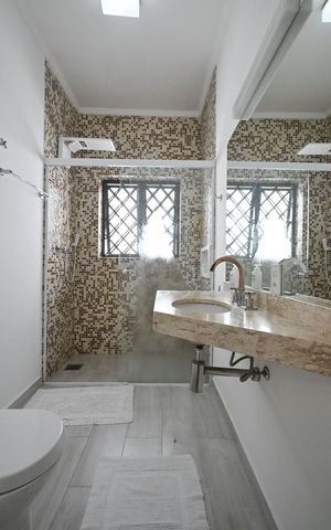 Casa para alugar com 380m², 4 quartos e 3 vagasBanheiro Suíte 1
