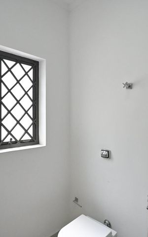 Casa para alugar com 380m², 4 quartos e 3 vagasBanheiro