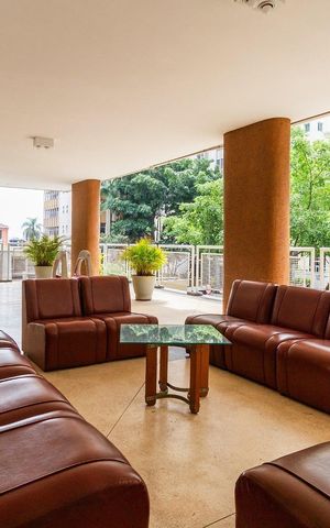Apartamento à venda com 214m², 3 quartos e 2 vagas Apartamento à venda com 214m², 3 quartos e 2 vagasHall de entrada