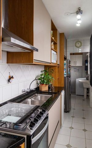 Apartamento à venda com 214m², 3 quartos e 2 vagas Apartamento à venda com 214m², 3 quartos e 2 vagasCozinha