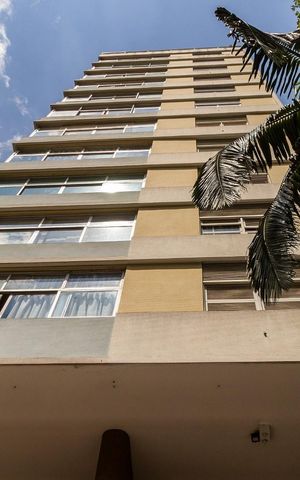 Apartamento à venda com 214m², 3 quartos e 2 vagas Apartamento à venda com 214m², 3 quartos e 2 vagasFachada