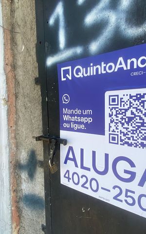 Casa para alugar com 25m², 1 quarto e sem vaga Casa para alugar com 25m², 1 quarto e sem vagaFachada e Placa