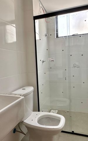 Apartamento à venda com 58m², 2 quartos e 1 vaga Apartamento à venda com 58m², 2 quartos e 1 vagaBanheiro Social
