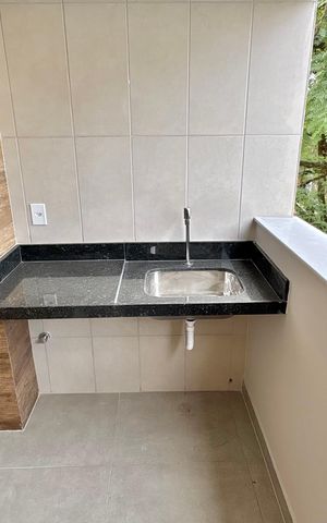 Apartamento à venda com 58m², 2 quartos e 1 vaga Apartamento à venda com 58m², 2 quartos e 1 vagaCozinha e Área de Serviço