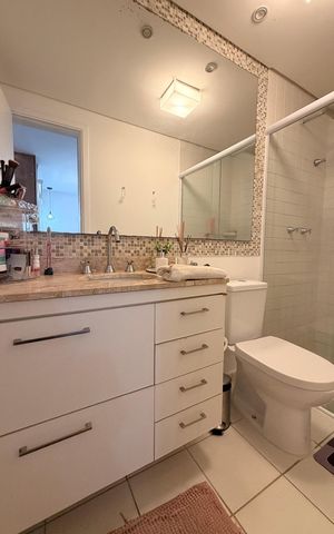 Apartamento à venda com 94m², 3 quartos e 2 vagasBanheiro da Suíte