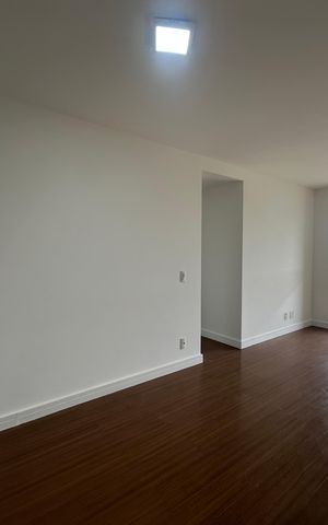 Apartamento para alugar com 76m², 3 quartos e 2 vagas Apartamento para alugar com 76m², 3 quartos e 2 vagasSala