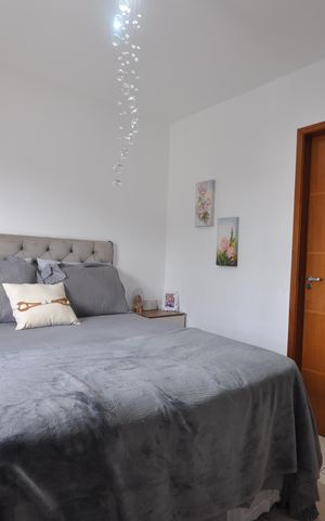 Casa à venda com 77m², 2 quartos e 2 vagasQuarto Suíte