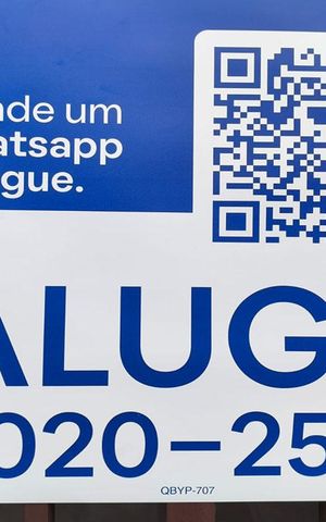 Casa para alugar com 70m², 2 quartos e 1 vaga Casa para alugar com 70m², 2 quartos e 1 vagaFachada
