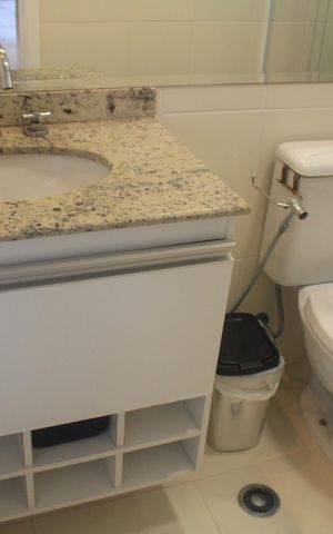 Apartamento para alugar com 172m², 3 quartos e 4 vagasBanheiro da Suíte 2