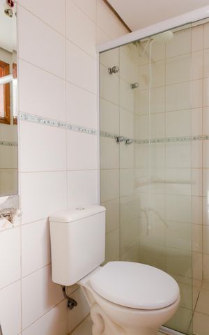 Casa de condomínio à venda com 127m², 4 quartos e 2 vagasBanheiro da Suíte