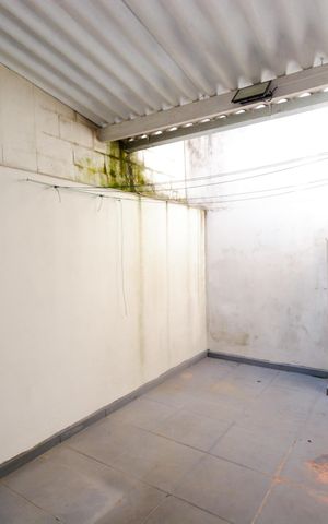 Casa de condomínio à venda com 127m², 4 quartos e 2 vagasÁrea de Serviço