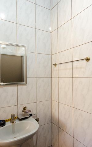Casa à venda com 166m², 3 quartos e 2 vagas Casa à venda com 166m², 3 quartos e 2 vagasBanheiro - Casa 2