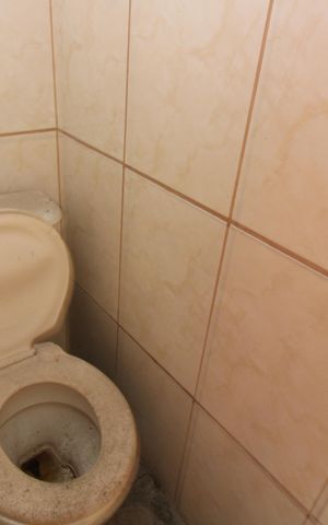 Casa para alugar com 130m², 1 quarto e 2 vagasBanheiro de Serviço
