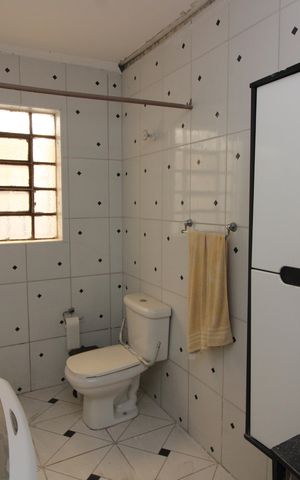 Casa para alugar com 130m², 1 quarto e 2 vagasBanheiro Social