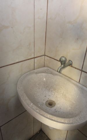 Casa para alugar com 130m², 1 quarto e 2 vagasBanheiro de Serviço