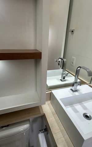 Apartamento para alugar com 71m², 3 quartos e 1 vaga Apartamento para alugar com 71m², 3 quartos e 1 vagaBanheiro da Suíte