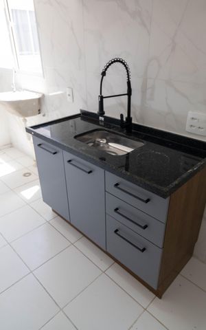 Apartamento à venda com 44m², 2 quartos e 1 vaga Apartamento à venda com 44m², 2 quartos e 1 vagaCozinha e Área de Serviço