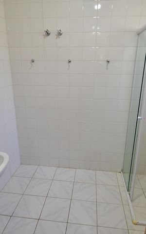 Casa de condomínio para alugar com 160m², 3 quartos e 2 vagasBanheiro
